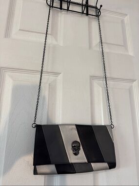Sondra Roberts Striped Skull Black and Silver Women’s Chain Crossbody Bag